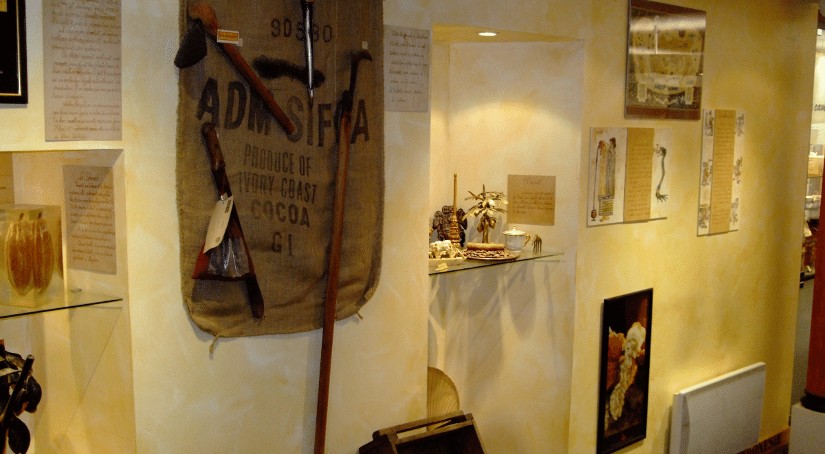 Pâtisserie chocolaterie Eyriey EMBRUN - Pâtisserie chocolaterie Eyriey EMBRUN Pâtisserie chocolaterie Eyriey EMBRUN - Pâtisserie chocolaterie Eyriey EMBRUN