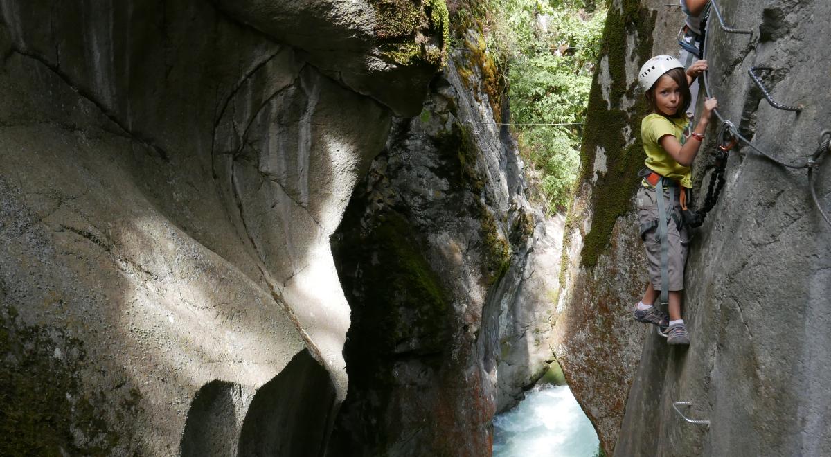 Elements EMBRUN - Elements EMBRUN Elements EMBRUN - Elements EMBRUN