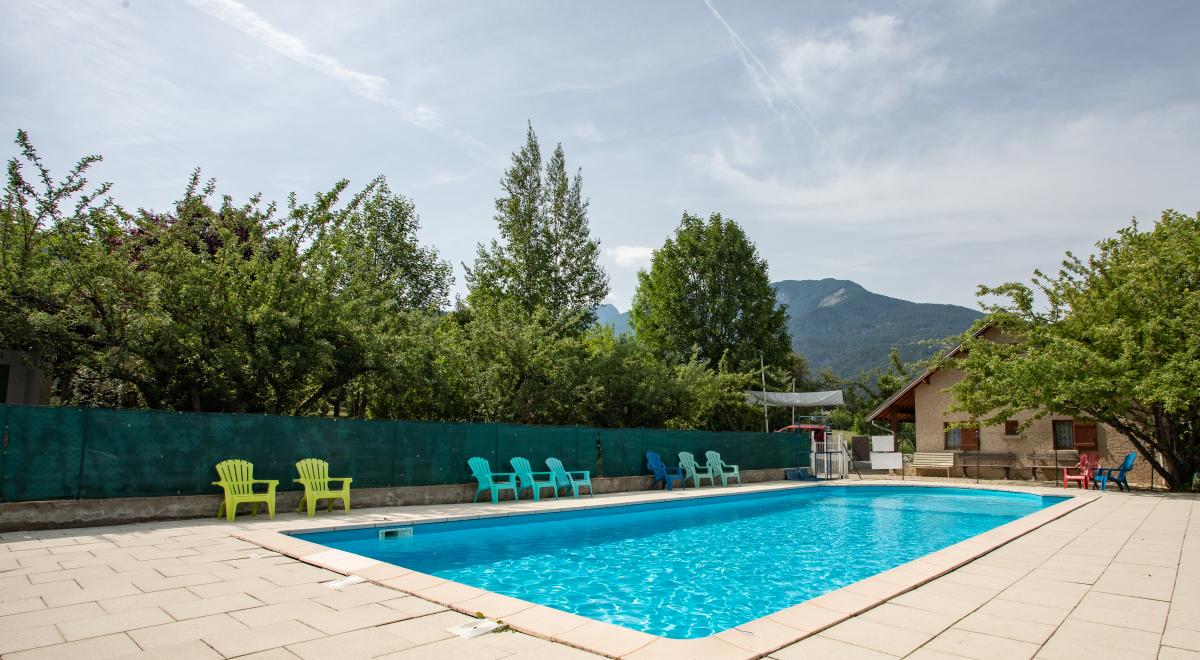 Piscine - Camping Les Esparons EMBRUN - Piscine - Camping Les Esparons EMBRUN