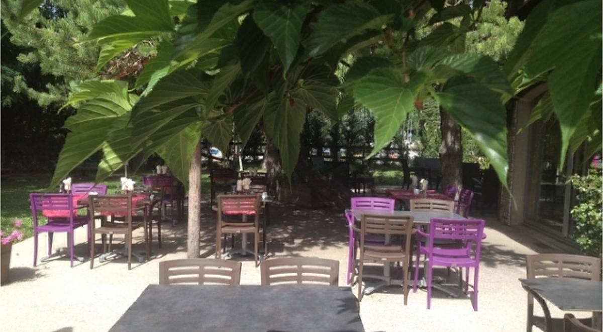 Hôtel Restaurant Le Lac - Terrasse Hôtel Restaurant Le Lac - Terrasse
