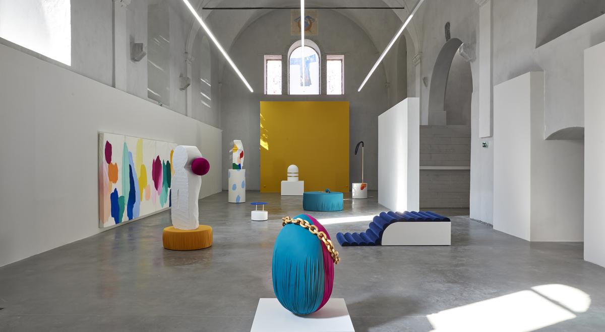 Vue de l'exposition The Fun Never Sets, Eva Taulois, 2017. Centre d'art contemporain Les Capucins, Embrun. ©f.deladerriere - Vue de l'exposition The Fun Never Sets, Eva Taulois, 2017. Centre d'art contemporain Les Capucins, Embrun. ©f.deladerriere