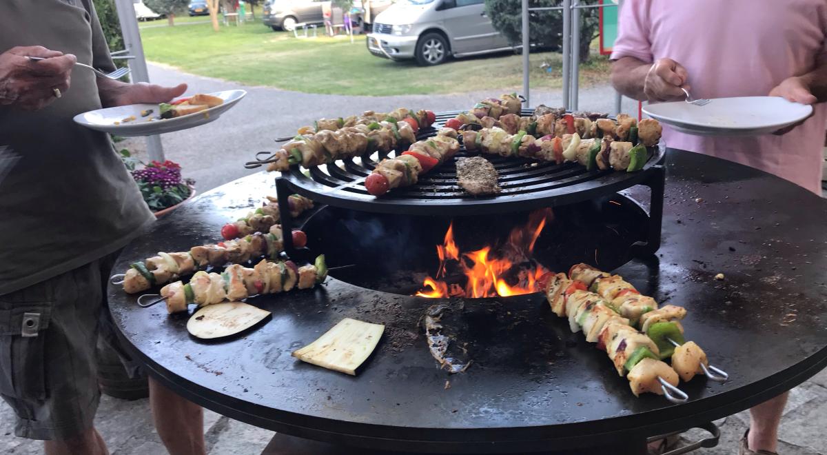 Chez Elsa Bar Brasserie - Chez Elsa Bar Brasserie Chez Elsa Bar Brasserie - Chez Elsa Bar Brasserie