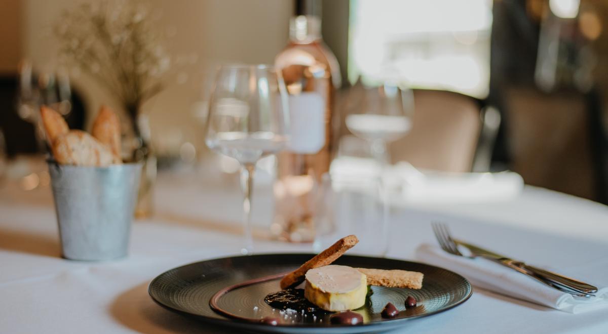 Hôtel Restaurant Spa La Robéyère EMBRUN - Hôtel Restaurant Spa La Robéyère EMBRUN Hôtel Restaurant Spa La Robéyère EMBRUN - Hôtel Restaurant Spa La Robéyère EMBRUN