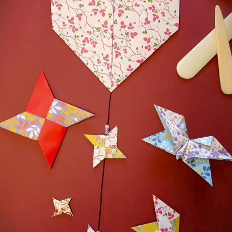 Fabrication de guirlandes en origami EMBRUN - Fabrication de guirlandes en origami EMBRUN