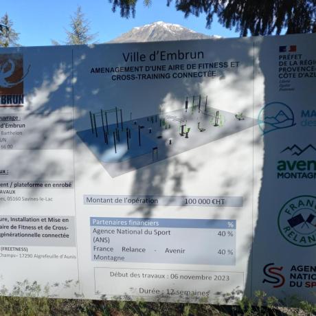 Amenagement d'une aire de fitness et cross-training connectée