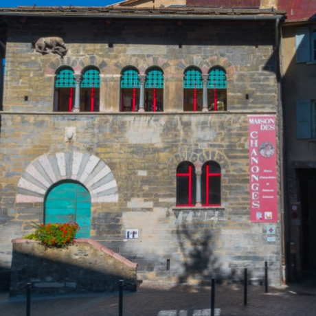 maison des chanonges photo envie de serre poncon.png